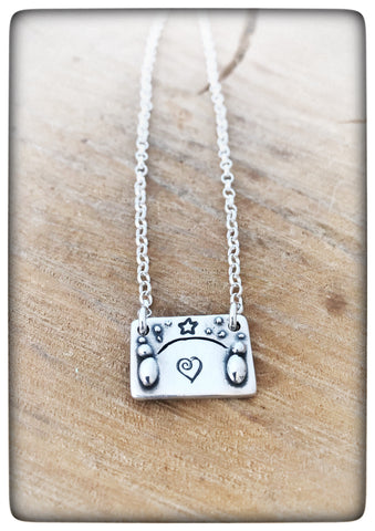 *NEW* "Friends are Like Stars" Silver Pebble People Necklace